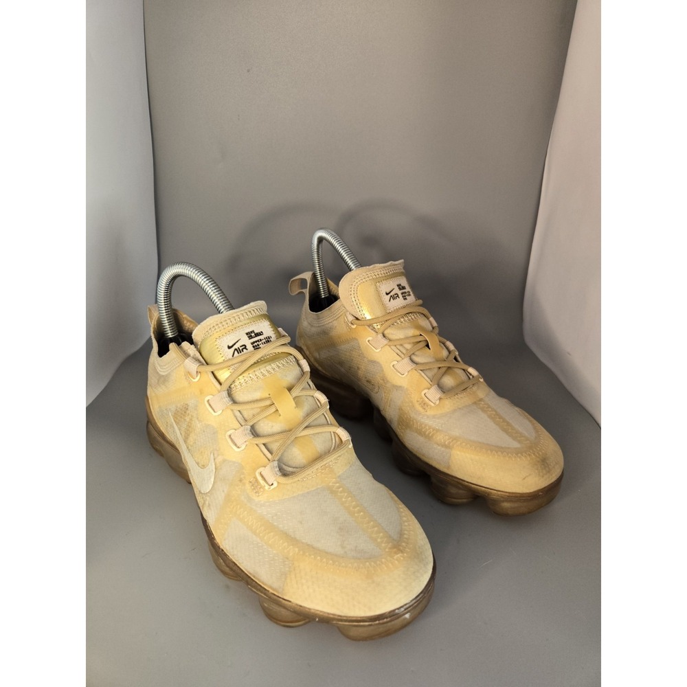 Nike Air VaporMax 2019 Gold Club Gold Women Size 6 Running Shoes AR6632-101